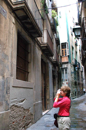Call - photographing plaque