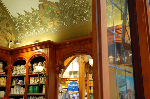 Eixample pharmacy3