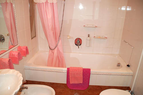 Hotel Continental Palacete bathroom